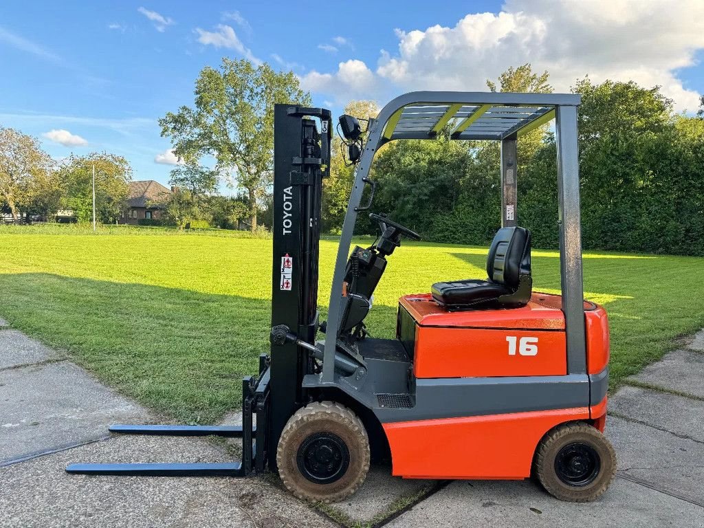 Frontstapler des Typs Toyota 1600KG elektrische heftruck sideshift doorkijkmast, Gebrauchtmaschine in Hoenzadriel (Bild 1)