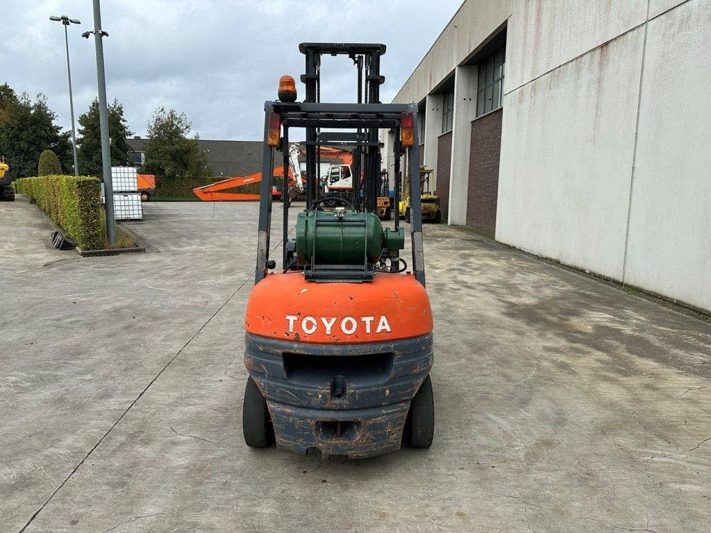 Frontstapler typu Toyota 25, Gebrauchtmaschine w Antwerpen (Zdjęcie 5)