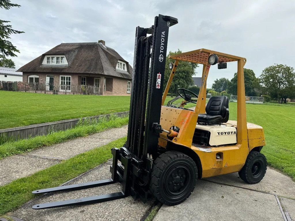 Frontstapler du type Toyota 3000KG diesel heftruck freelift + nieuwe stoel, Gebrauchtmaschine en Hoenzadriel (Photo 8)