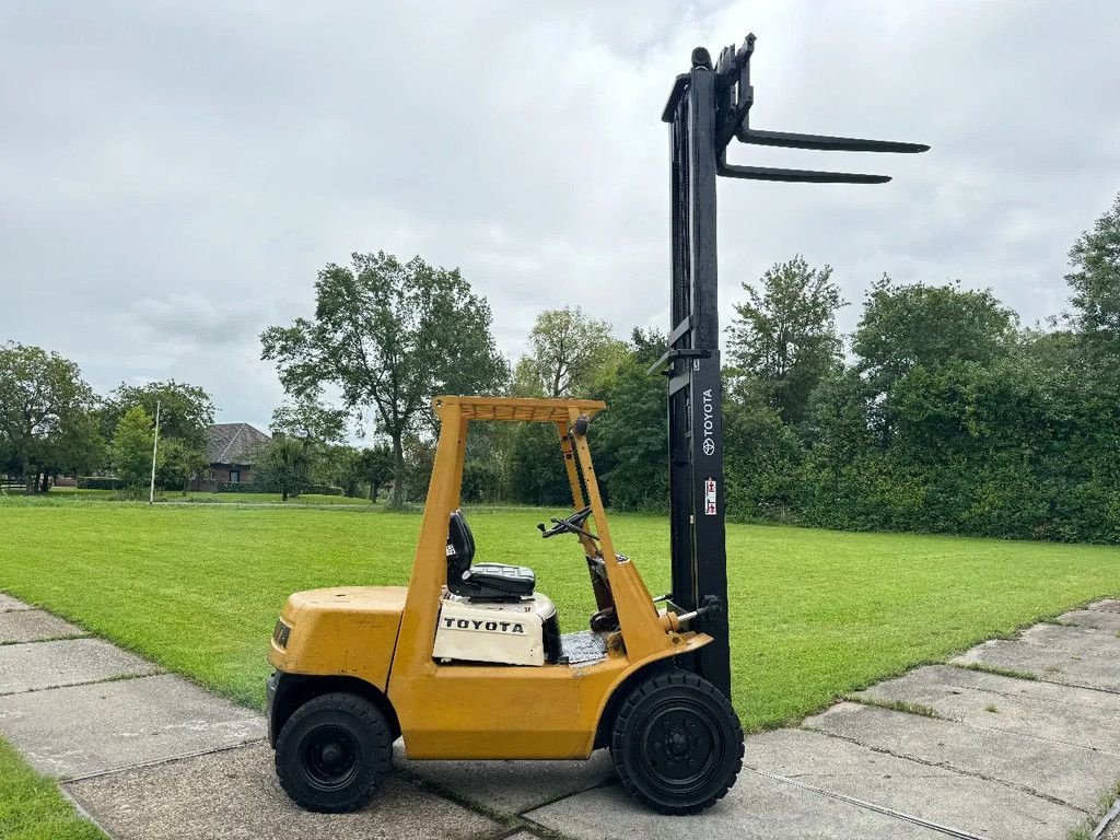 Frontstapler of the type Toyota 3000KG diesel heftruck freelift + nieuwe stoel, Gebrauchtmaschine in Hoenzadriel (Picture 10)