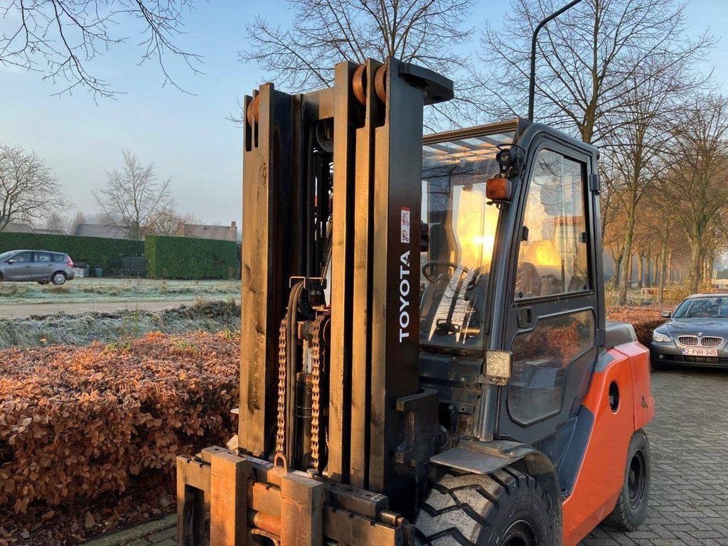 Frontstapler van het type Toyota 40-8FD50N, Gebrauchtmaschine in Antwerpen (Foto 9)