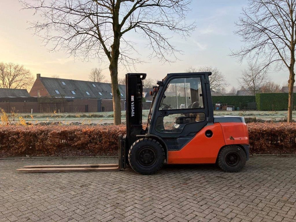 Frontstapler van het type Toyota 40-8FD50N, Gebrauchtmaschine in Antwerpen (Foto 2)