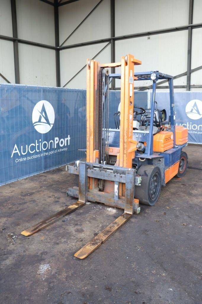 Frontstapler of the type Toyota 40 forklift, Gebrauchtmaschine in Antwerpen (Picture 10)