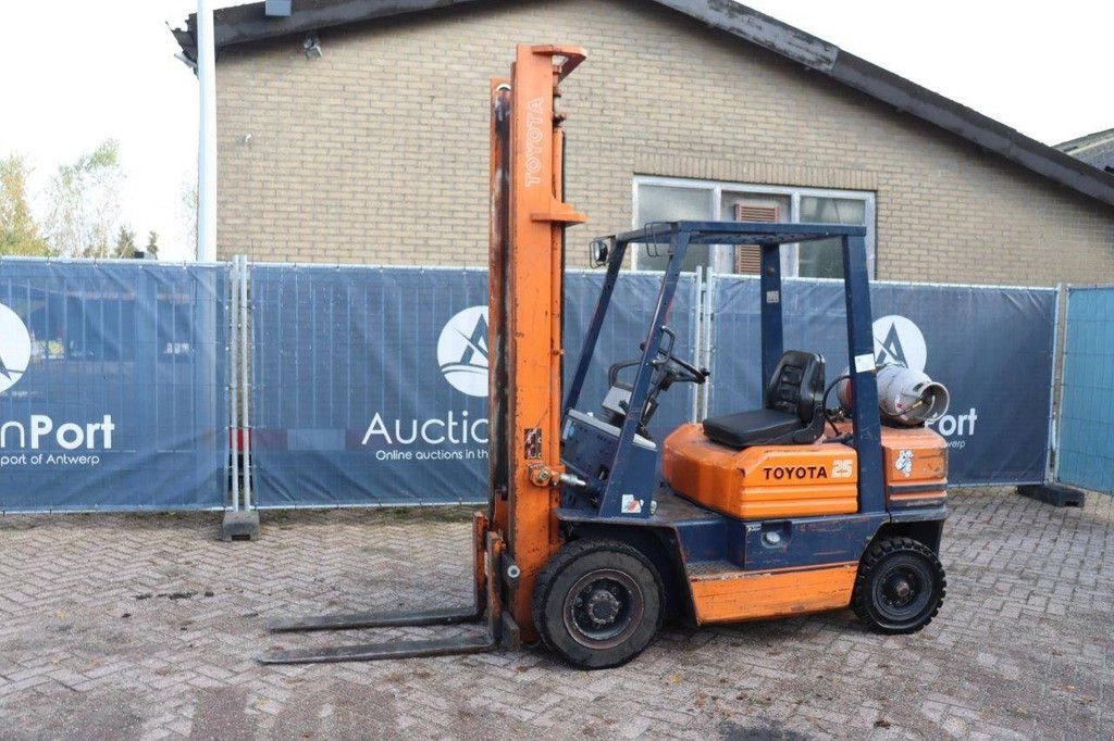 Frontstapler van het type Toyota 42 5FGF25, Gebrauchtmaschine in Antwerpen (Foto 1)