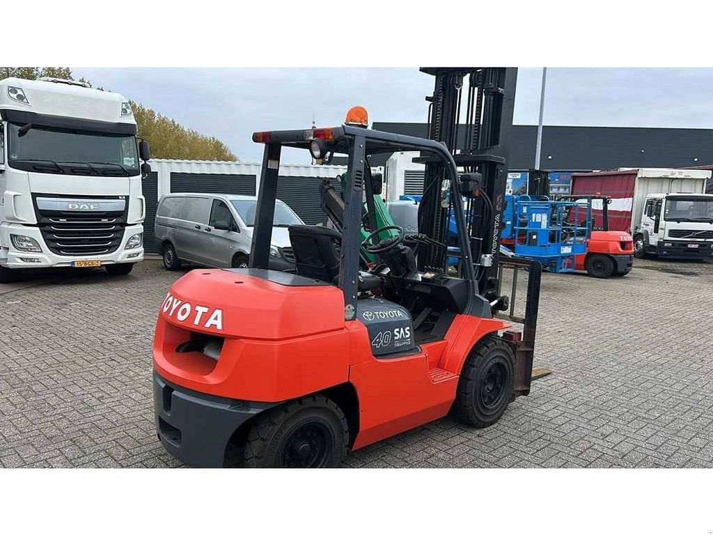 Frontstapler des Typs Toyota 42-7FD35, Gebrauchtmaschine in Antwerpen (Bild 4)