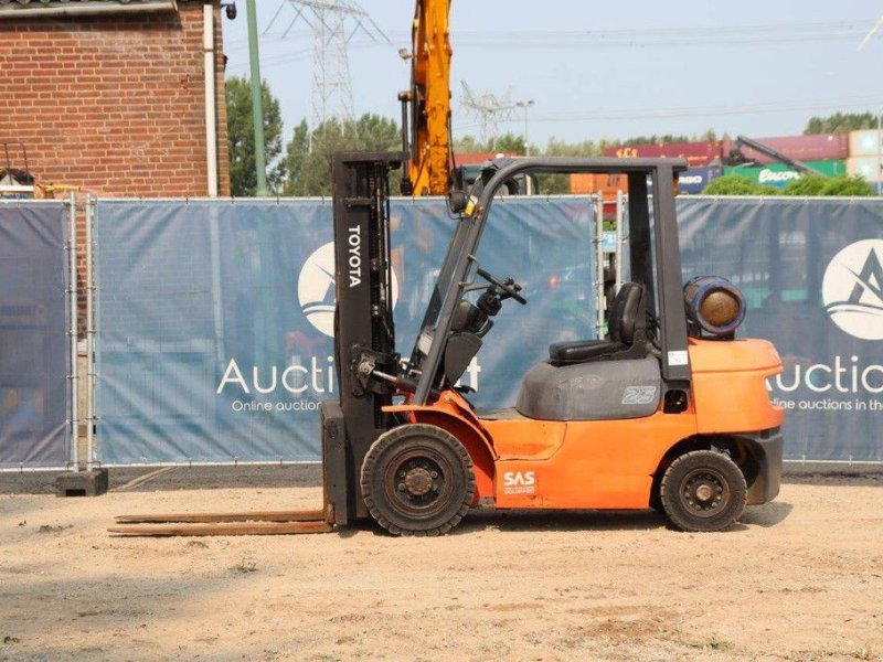 Frontstapler tip Toyota 42-7FGF25, Gebrauchtmaschine in Antwerpen (Poză 1)