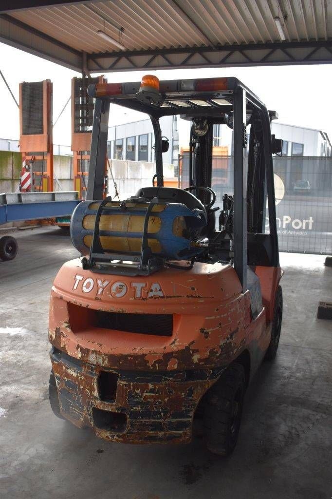 Frontstapler del tipo Toyota 42-7FGF25, Gebrauchtmaschine en Antwerpen (Imagen 7)