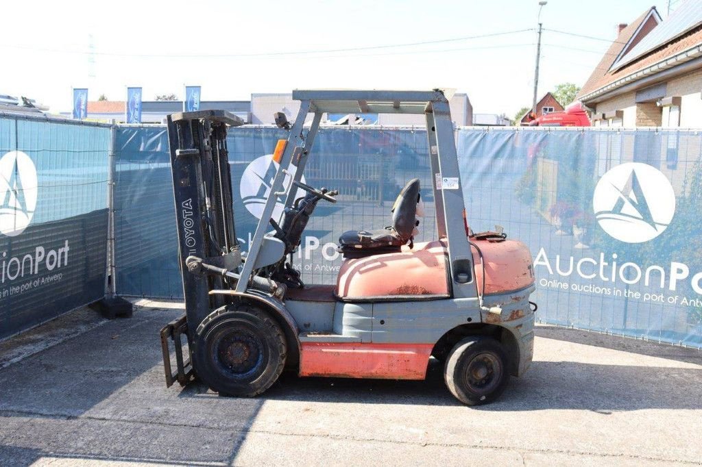 Frontstapler tip Toyota 426FGF25, Gebrauchtmaschine in Antwerpen (Poză 2)