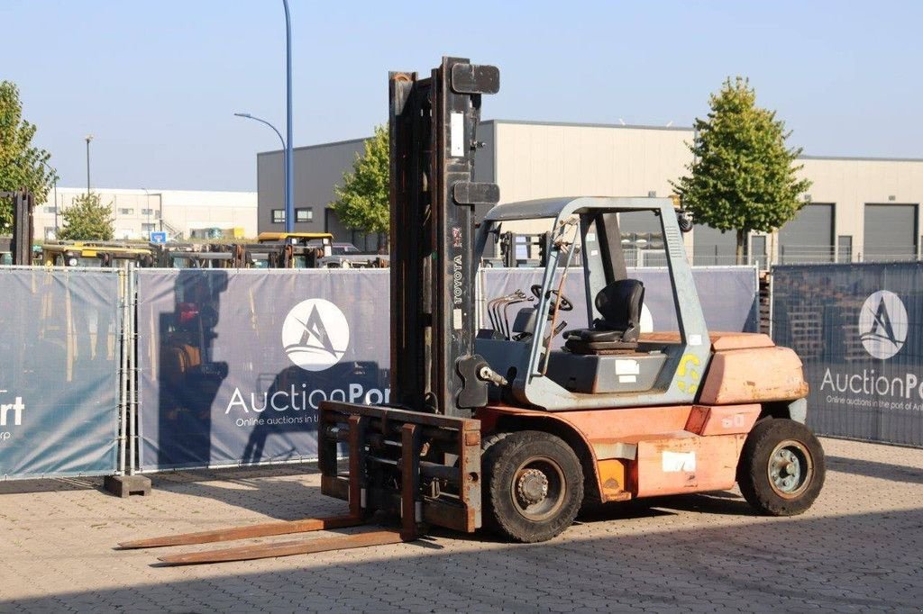 Frontstapler of the type Toyota 50-5FD60, Gebrauchtmaschine in Antwerpen (Picture 11)