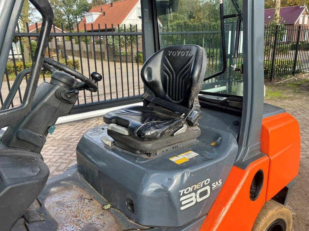 Frontstapler of the type Toyota 52-8FDF30, Gebrauchtmaschine in Antwerpen (Picture 11)