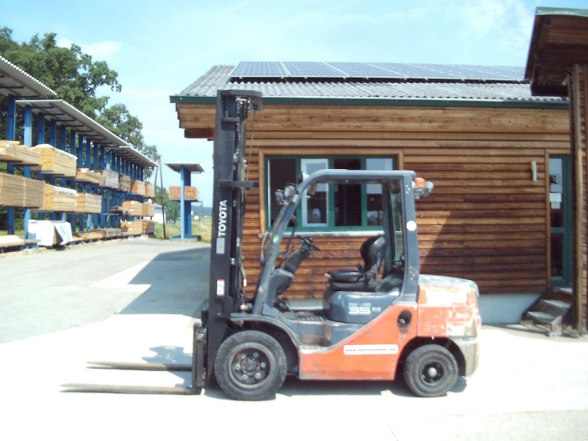 Frontstapler of the type Toyota 52-8FDJF35 ( Triplex 5,5m + SS + ZV ), Gebrauchtmaschine in St. Nikolai ob Draßling (Picture 1)