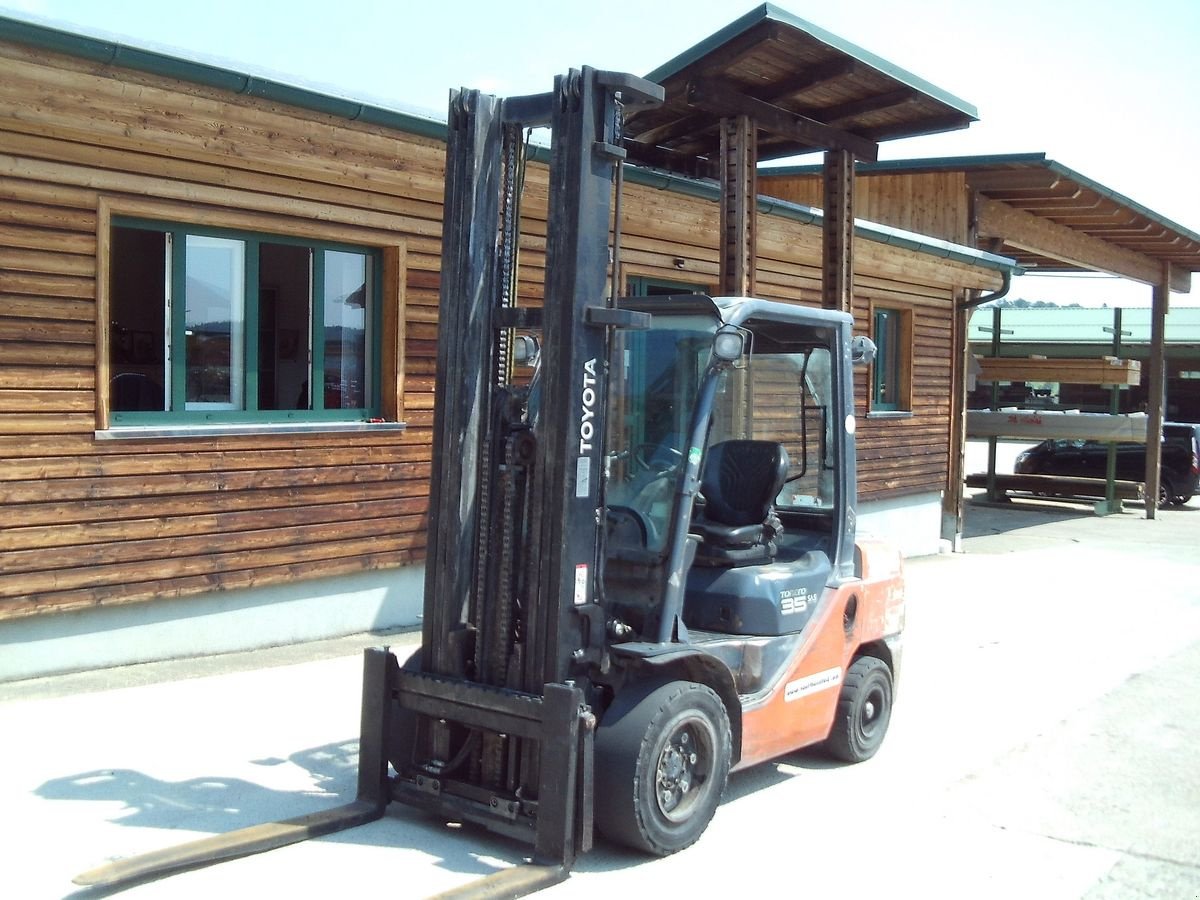 Frontstapler van het type Toyota 52-8FDJF35 ( Triplex 5,5m + SS + ZV ), Gebrauchtmaschine in St. Nikolai ob Draßling (Foto 2)