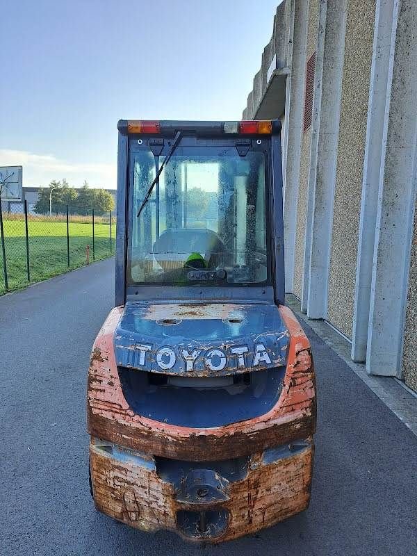 Frontstapler Türe ait Toyota 52-8FDJF35, Gebrauchtmaschine içinde Waregem (resim 4)