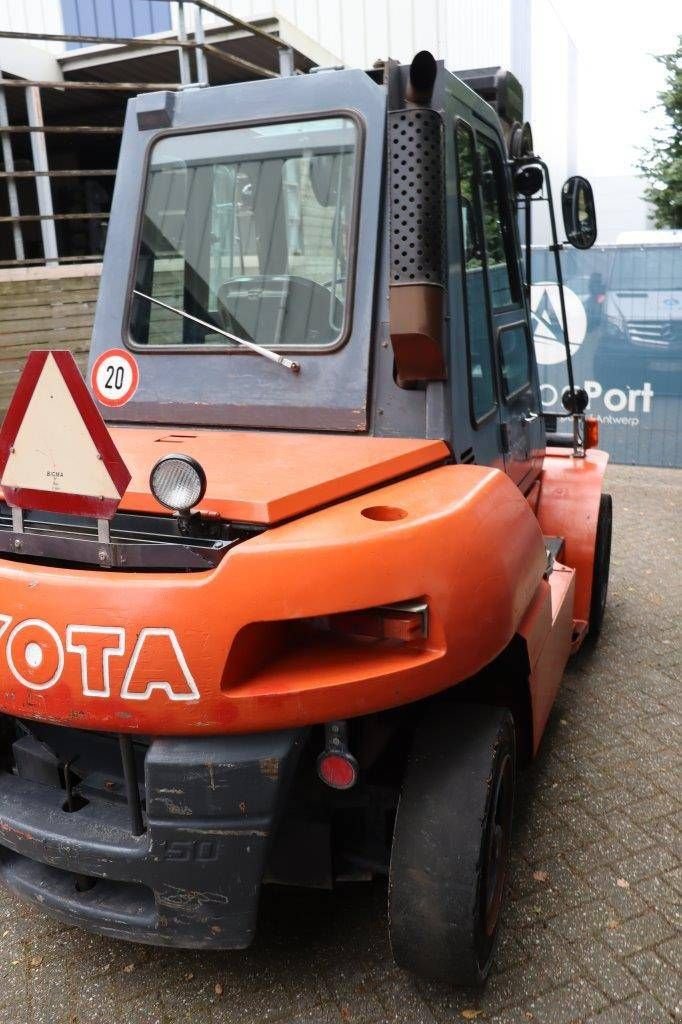 Frontstapler Türe ait Toyota 5FD50, Gebrauchtmaschine içinde Antwerpen (resim 5)