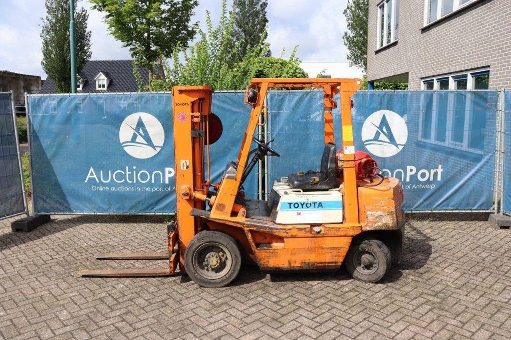 Frontstapler typu Toyota 62-4FG25, Gebrauchtmaschine w Antwerpen (Zdjęcie 2)