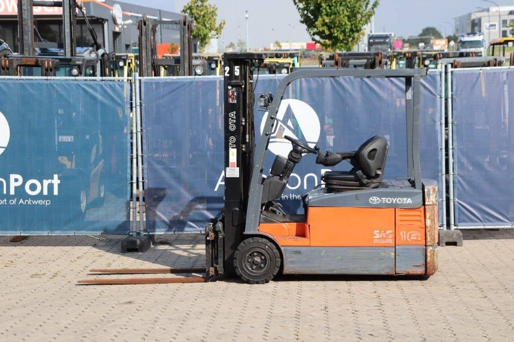 Frontstapler a típus Toyota 7FBEF18, Gebrauchtmaschine ekkor: Antwerpen (Kép 2)