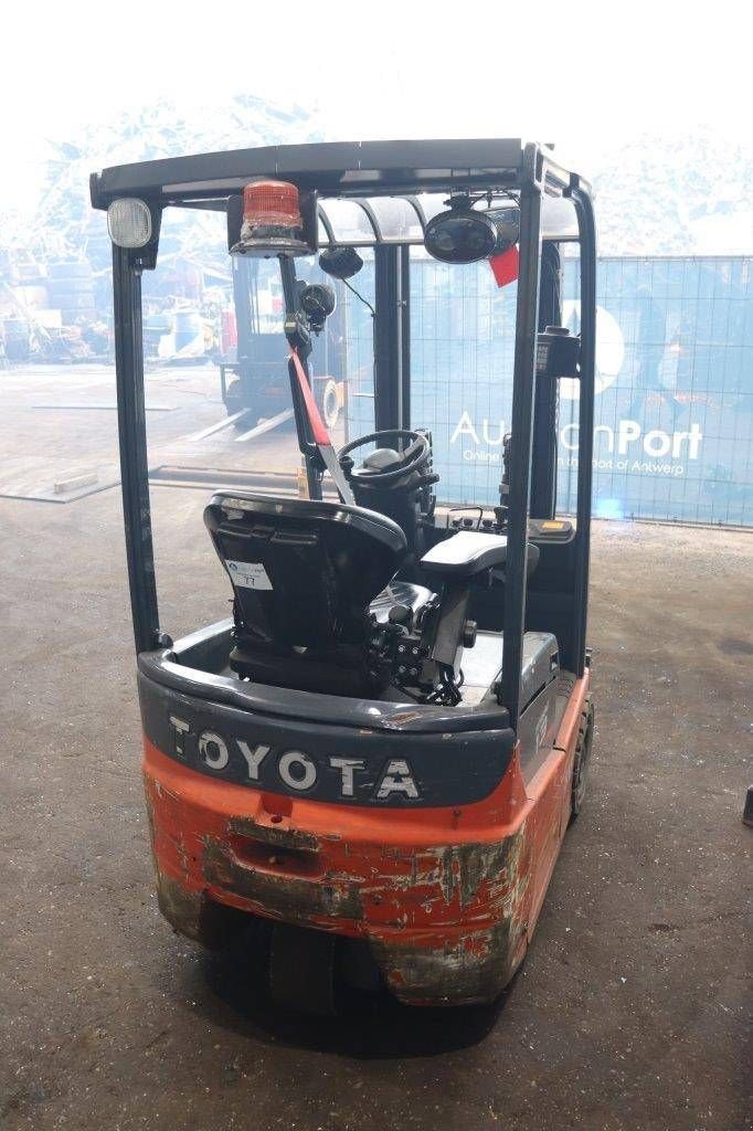 Frontstapler del tipo Toyota 7FBEST13, Gebrauchtmaschine In Antwerpen (Immagine 5)