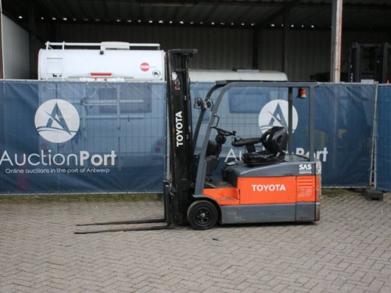 Frontstapler del tipo Toyota 7FBF18, Gebrauchtmaschine In Antwerpen (Immagine 1)