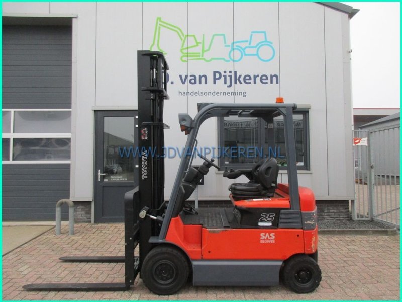 Frontstapler del tipo Toyota 7FBMF25, Gebrauchtmaschine en IJsselmuiden