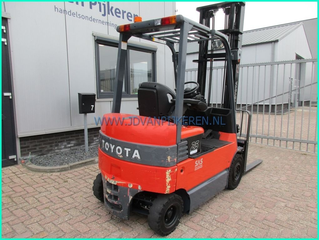 Frontstapler del tipo Toyota 7FBMF25, Gebrauchtmaschine en IJsselmuiden (Imagen 9)