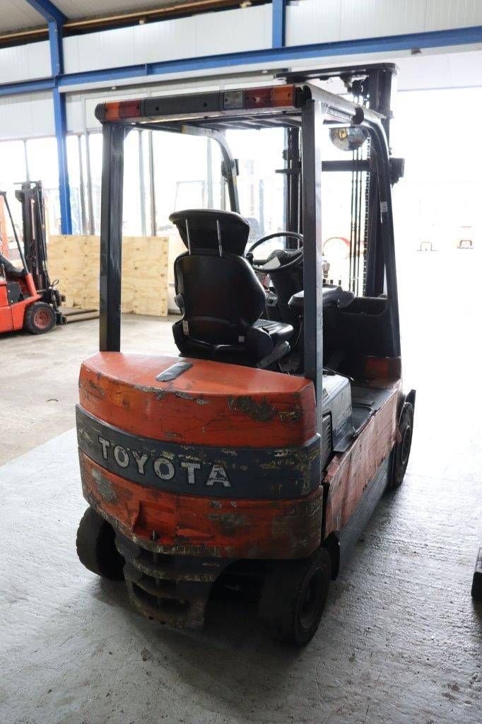 Frontstapler typu Toyota 7FBMF25, Gebrauchtmaschine w Antwerpen (Zdjęcie 5)