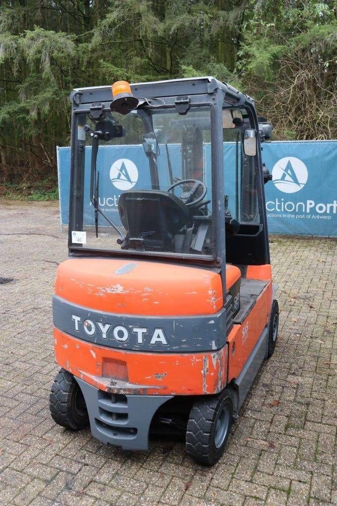 Frontstapler del tipo Toyota 7FBMF25, Gebrauchtmaschine en Antwerpen (Imagen 5)