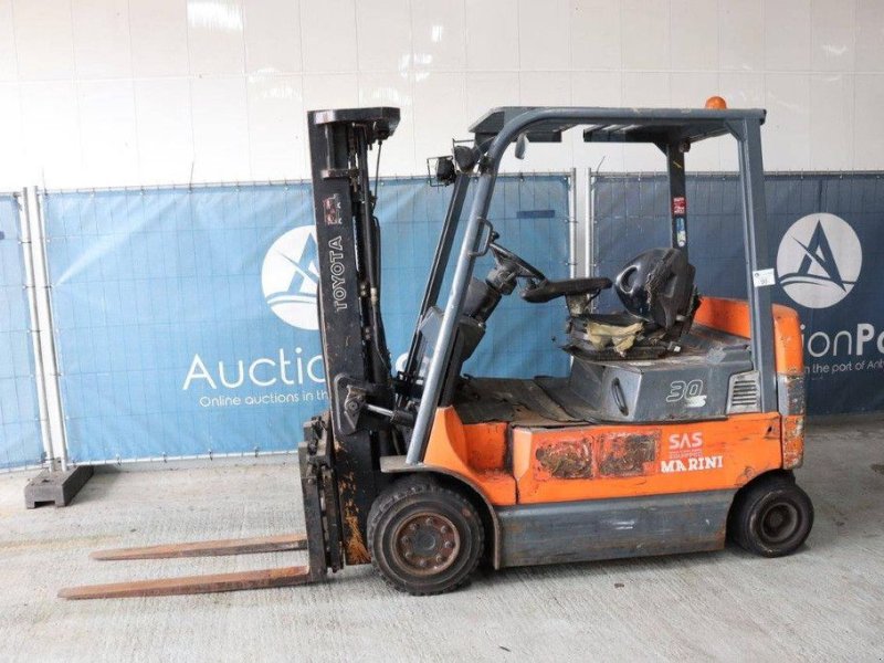 Frontstapler typu Toyota 7FBMF30, Gebrauchtmaschine w Antwerpen (Zdjęcie 1)