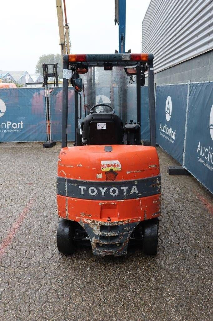 Frontstapler of the type Toyota 7FBMF30, Gebrauchtmaschine in Antwerpen (Picture 4)