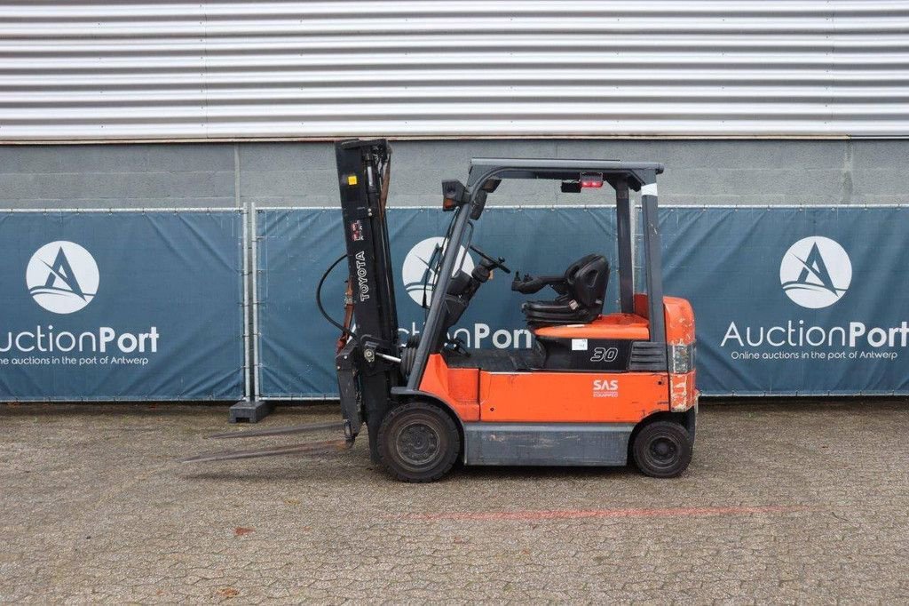 Frontstapler typu Toyota 7FBMF30, Gebrauchtmaschine w Antwerpen (Zdjęcie 2)