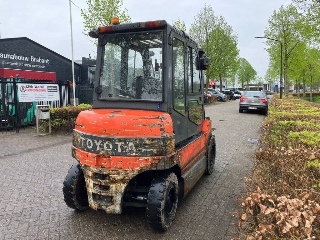 Frontstapler of the type Toyota 7FBMF40, Gebrauchtmaschine in Antwerpen (Picture 5)