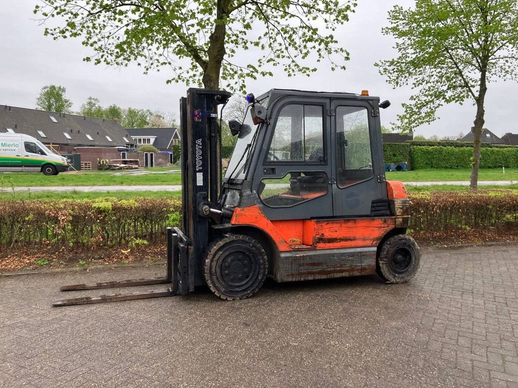 Frontstapler of the type Toyota 7FBMF40, Gebrauchtmaschine in Antwerpen (Picture 1)