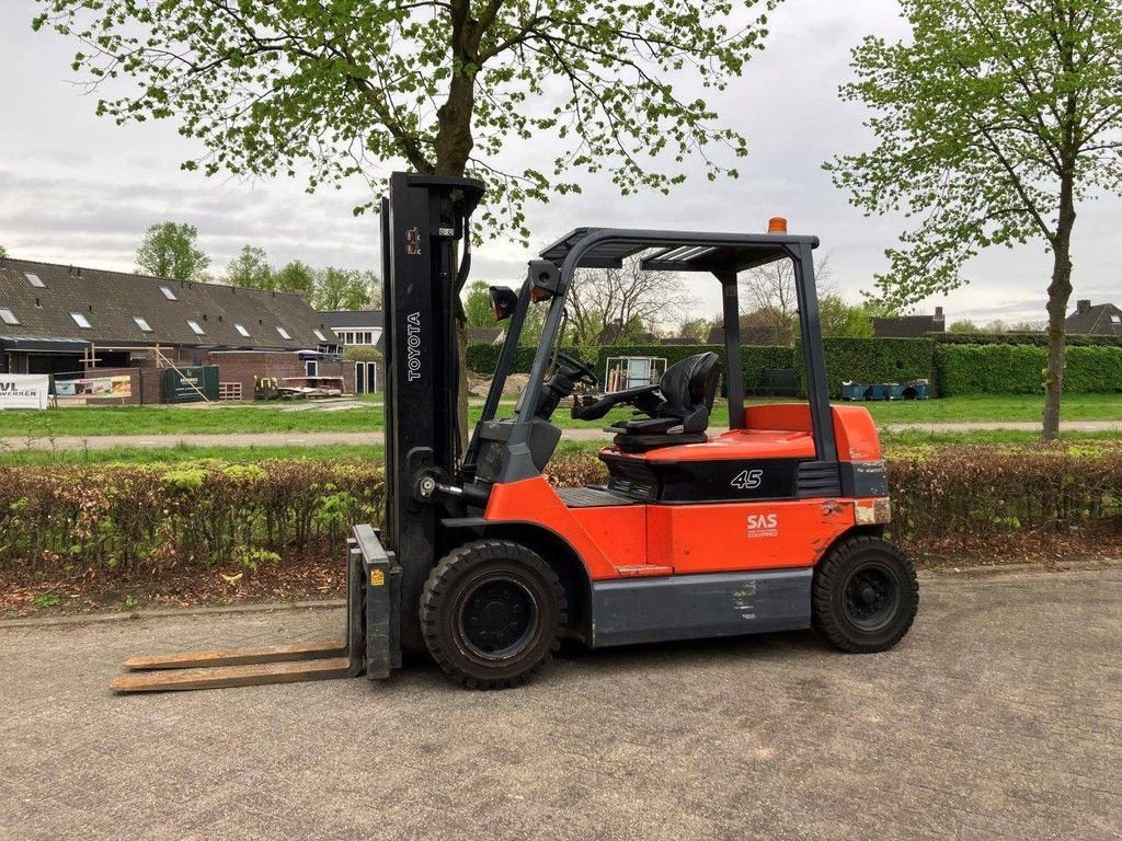 Frontstapler of the type Toyota 7FBMF45, Gebrauchtmaschine in Antwerpen (Picture 1)