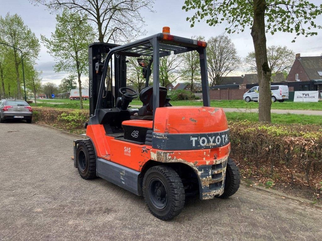 Frontstapler of the type Toyota 7FBMF45, Gebrauchtmaschine in Antwerpen (Picture 3)