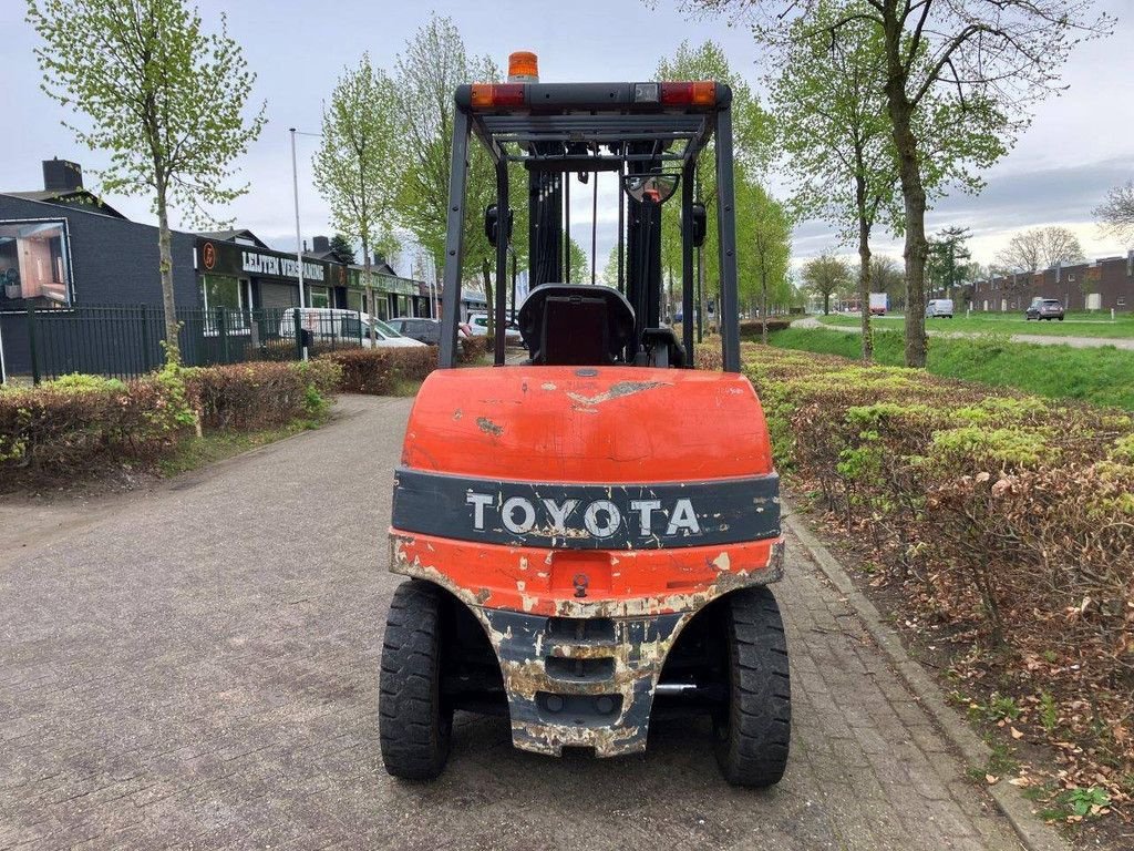 Frontstapler del tipo Toyota 7FBMF45, Gebrauchtmaschine In Antwerpen (Immagine 4)