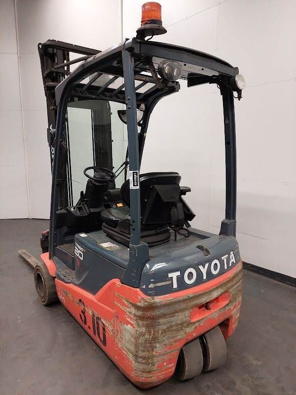 Frontstapler Türe ait Toyota 8FBE20T, Gebrauchtmaschine içinde Waregem (resim 5)