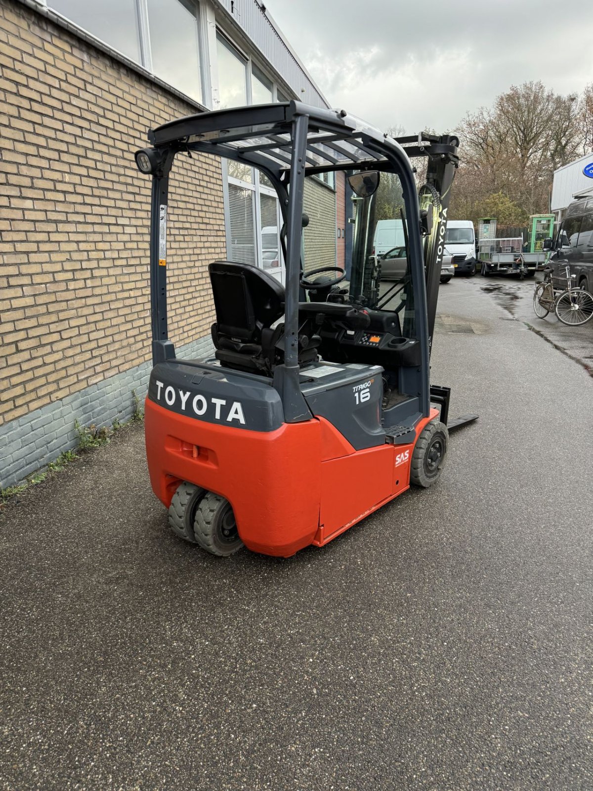 Frontstapler от тип Toyota 8FBEK16T, Gebrauchtmaschine в Oldenzaal (Снимка 2)