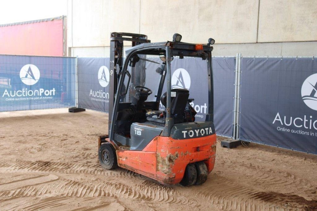 Frontstapler tip Toyota 8FBEK18T, Gebrauchtmaschine in Antwerpen (Poză 3)