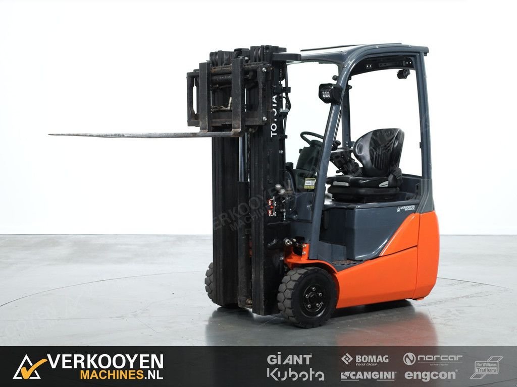 Frontstapler типа Toyota 8FBET15 Elektro Heftruck + Full Cab + Triplex + Sideshift, Gebrauchtmaschine в Vessem (Фотография 2)