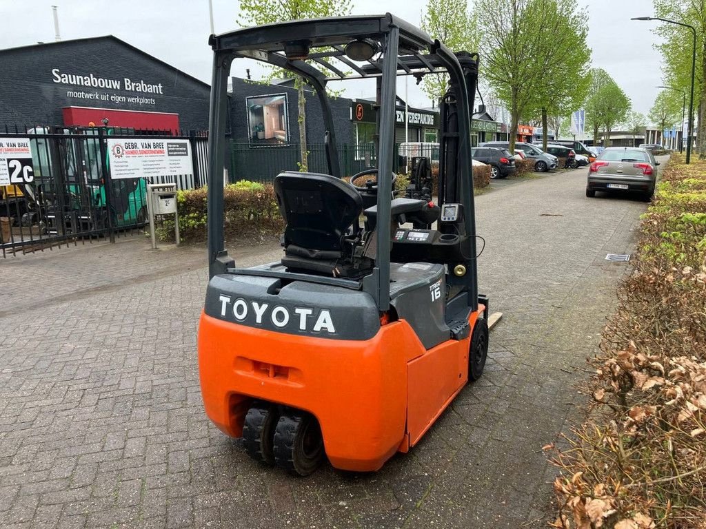 Frontstapler des Typs Toyota 8FBET16, Gebrauchtmaschine in Antwerpen (Bild 5)