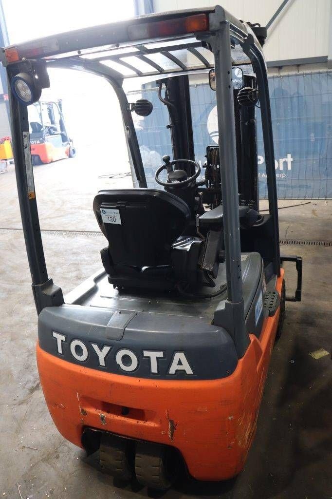 Frontstapler tip Toyota 8FBET18, Gebrauchtmaschine in Antwerpen (Poză 5)