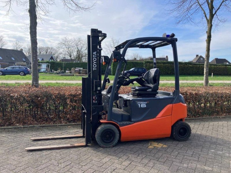 Frontstapler of the type Toyota 8FBMT16, Gebrauchtmaschine in Antwerpen (Picture 1)