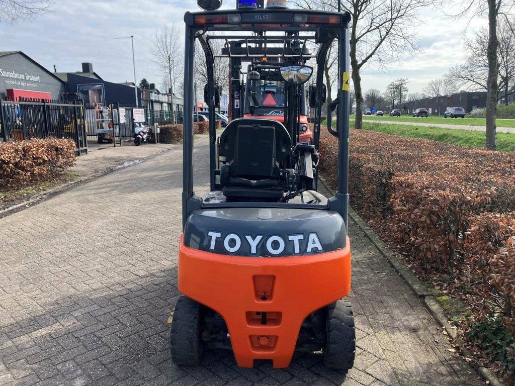 Frontstapler of the type Toyota 8FBMT16, Gebrauchtmaschine in Antwerpen (Picture 4)