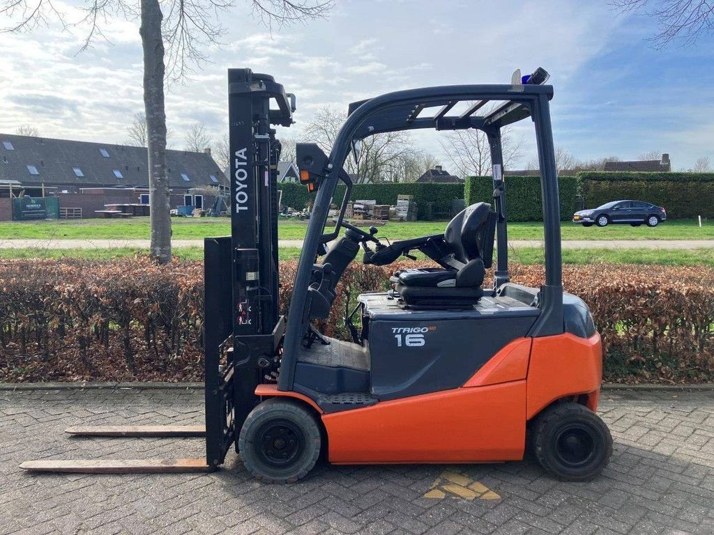 Frontstapler of the type Toyota 8FBMT16, Gebrauchtmaschine in Antwerpen (Picture 2)