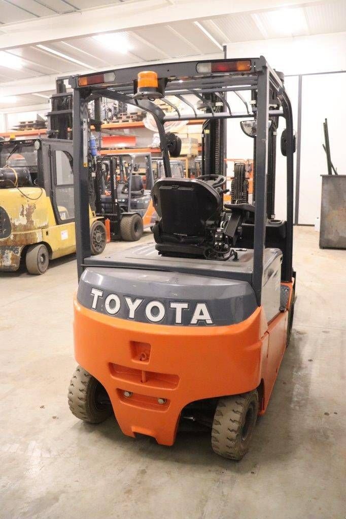 Frontstapler Türe ait Toyota 8FBMT30, Gebrauchtmaschine içinde Antwerpen (resim 7)