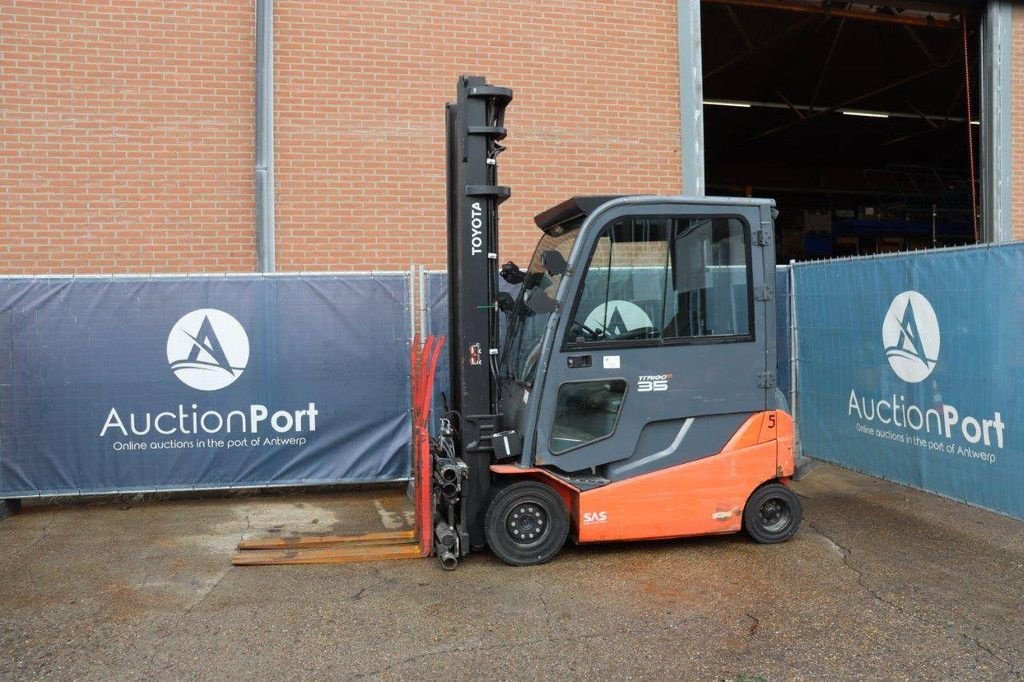 Frontstapler van het type Toyota 8FBMT35, Gebrauchtmaschine in Antwerpen (Foto 1)