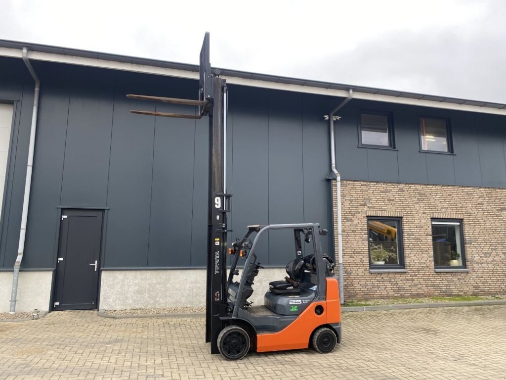 Frontstapler of the type Toyota 8FGCU25 2.5 ton Duplex Sideshift LPG Heftruck, Gebrauchtmaschine in VEEN (Picture 5)