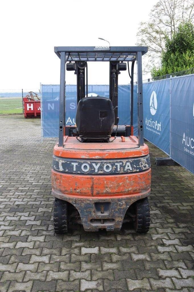 Frontstapler des Typs Toyota FBM25, Gebrauchtmaschine in Antwerpen (Bild 5)