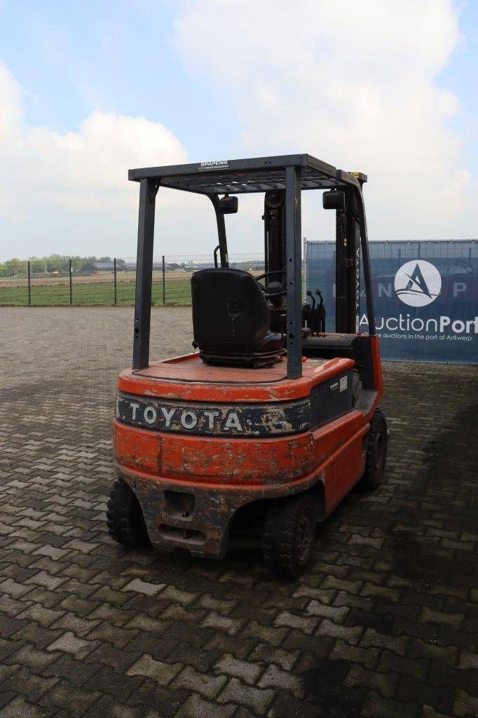 Frontstapler des Typs Toyota FBM25, Gebrauchtmaschine in Antwerpen (Bild 7)