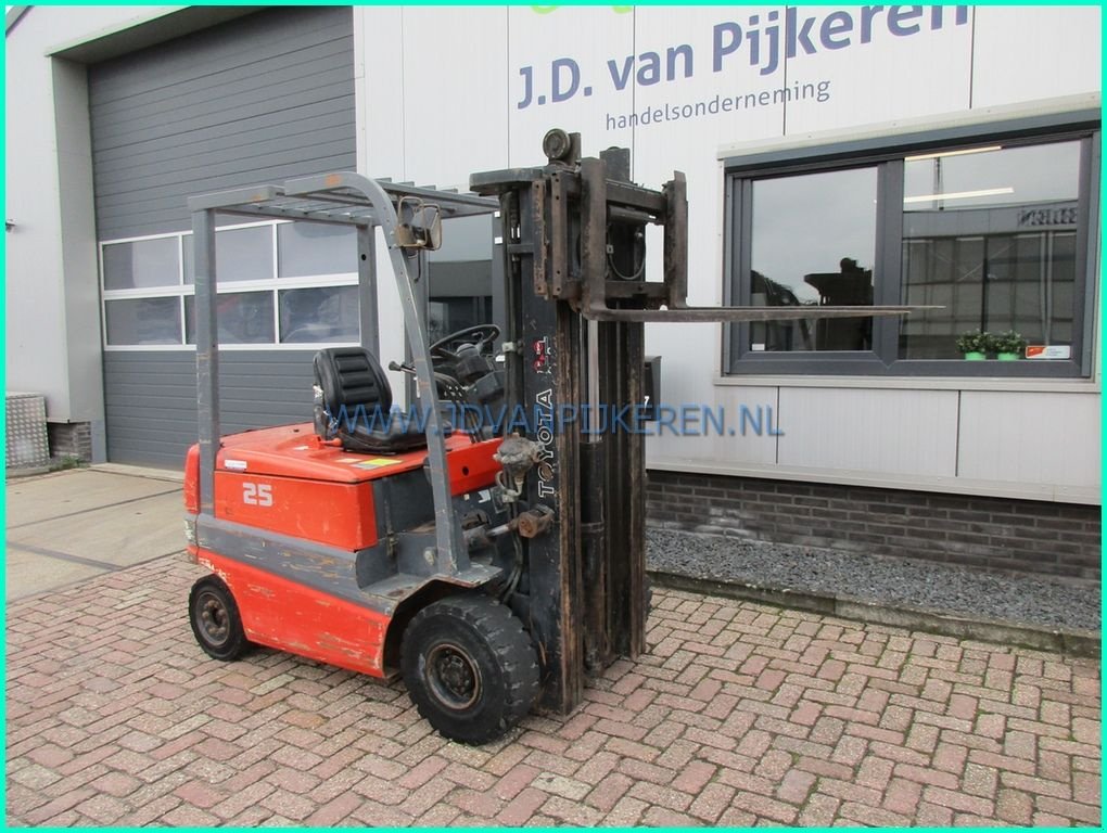 Frontstapler typu Toyota FBMF25, Gebrauchtmaschine w IJsselmuiden (Zdjęcie 9)