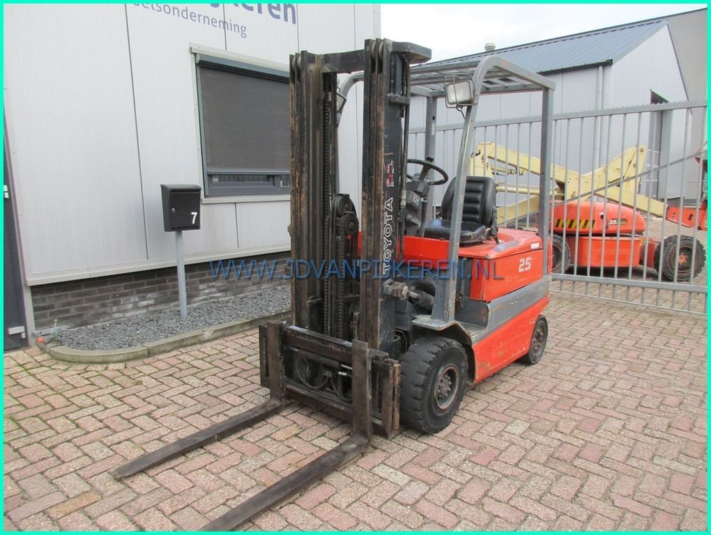 Frontstapler del tipo Toyota FBMF25, Gebrauchtmaschine In IJsselmuiden (Immagine 3)